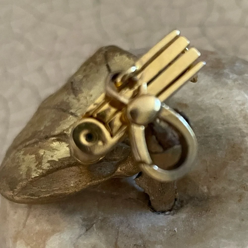 L00k B00k ChArM. RaRe, DIFfIcUlT T0 FiNd!🧡♥️💚 - Picture 4 of 11